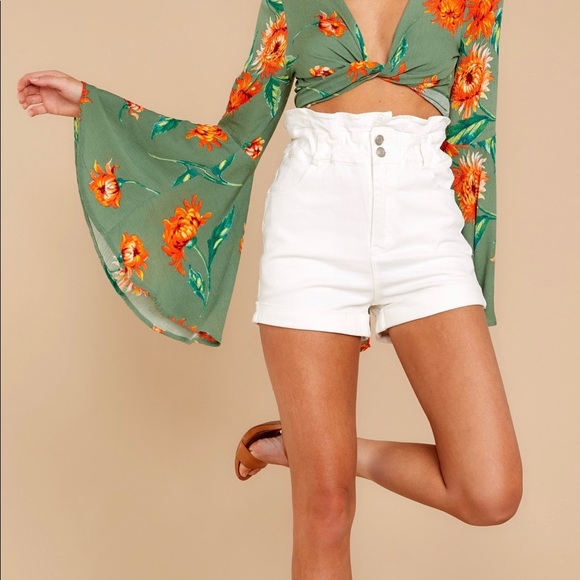 Green Floral Tie Top - Picture 2 of 4